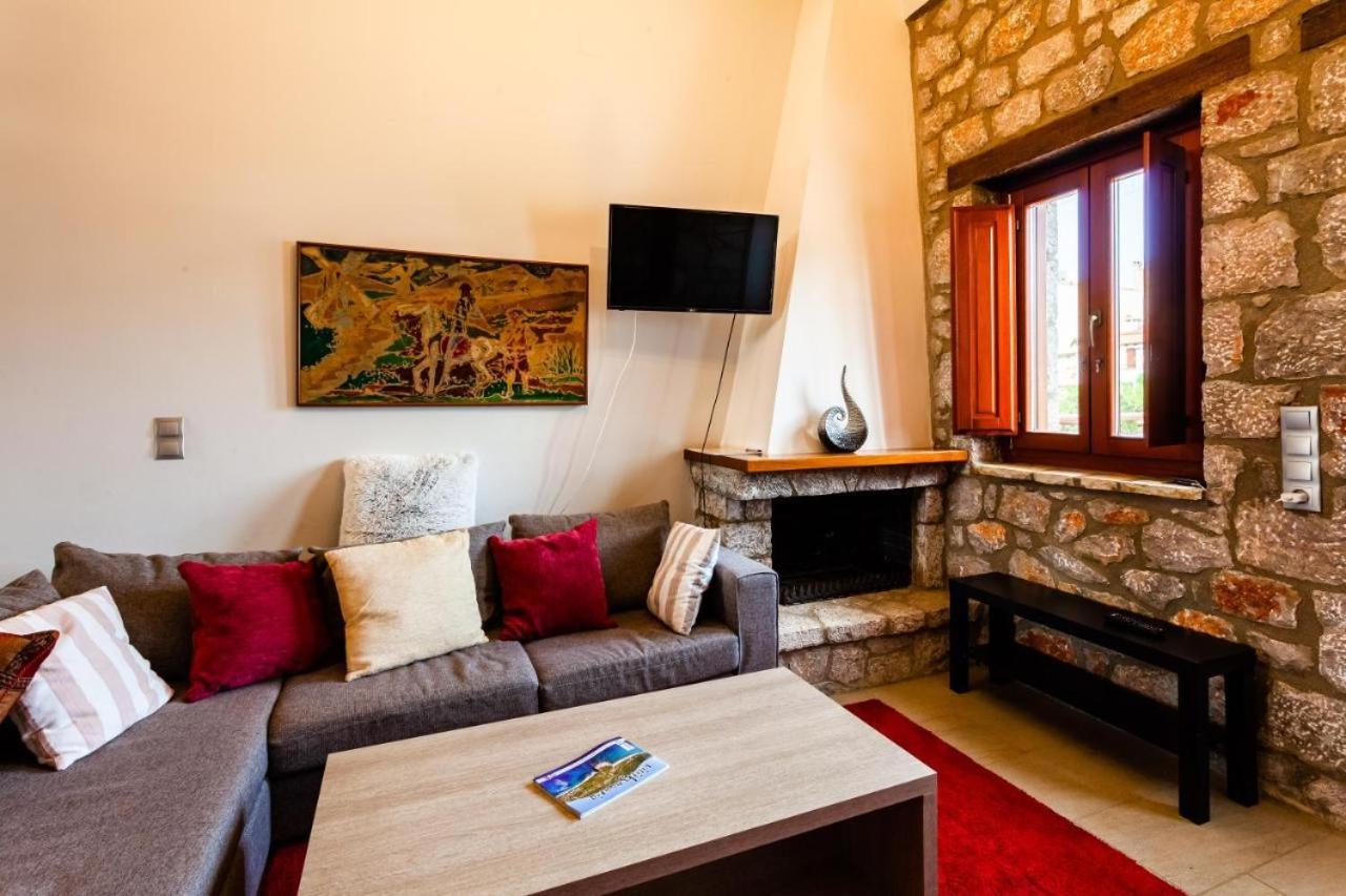 Stone Villas Dukes Parálion Ástros Extérieur photo
